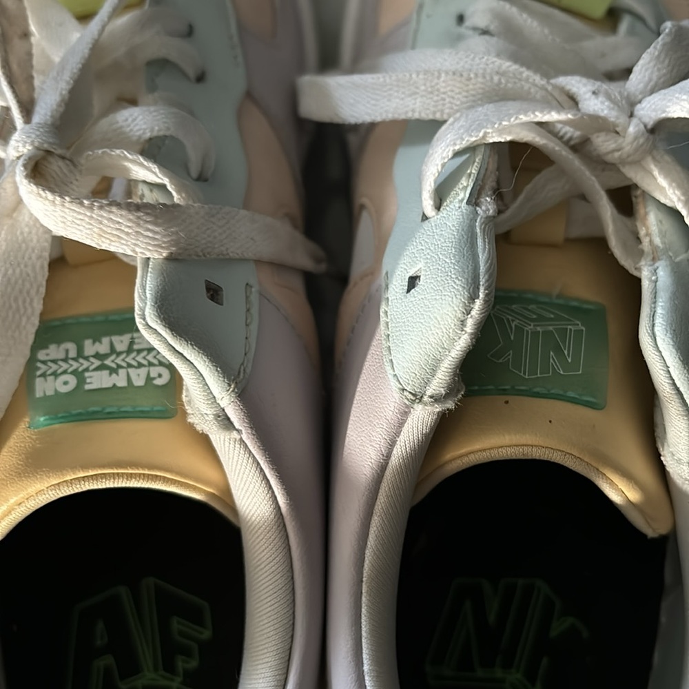 Air Forces - image 4